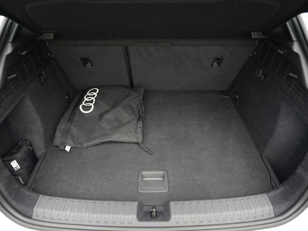 Audi A3 (KRF54H) met abonnement