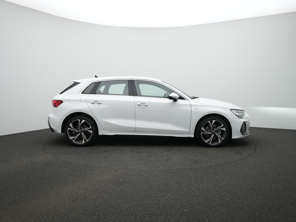 Audi A3 (KRF54H) met abonnement