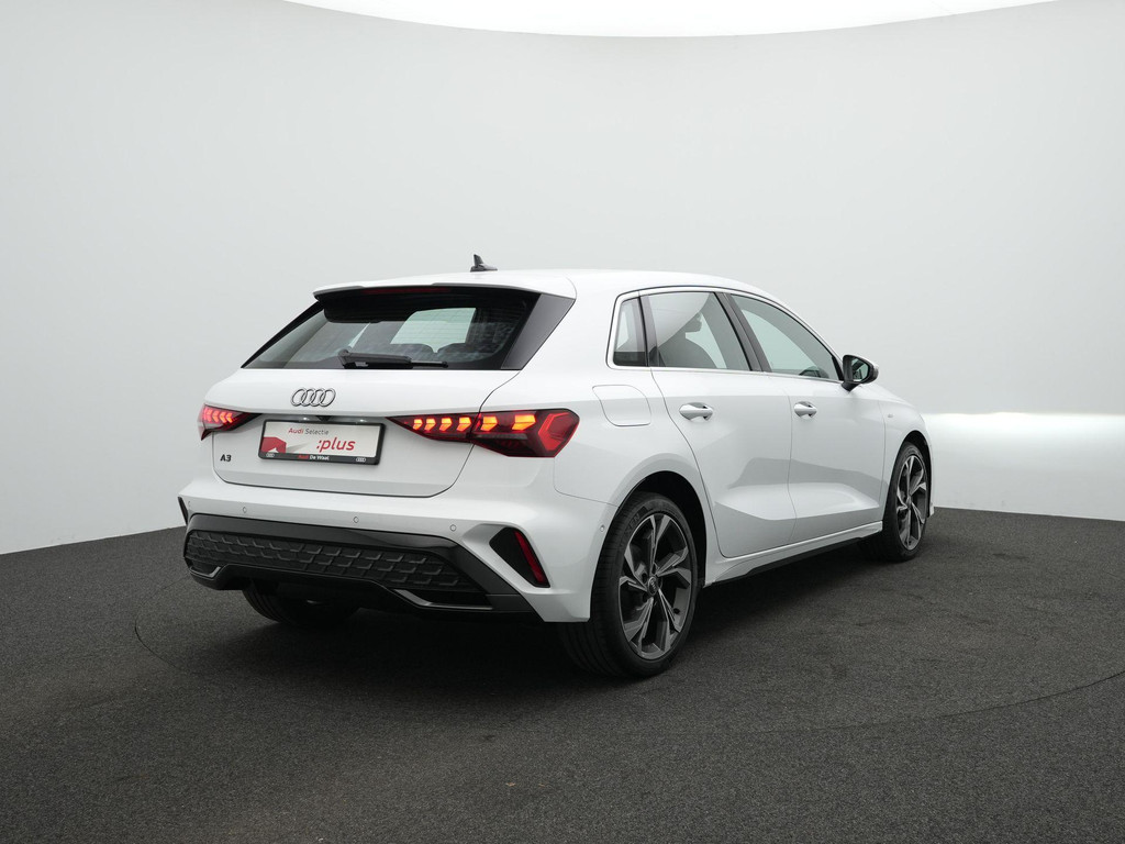 Audi A3 (KRF54H) met abonnement