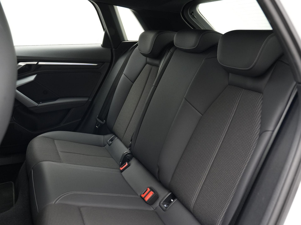 Audi A3 (KRF54H) met abonnement