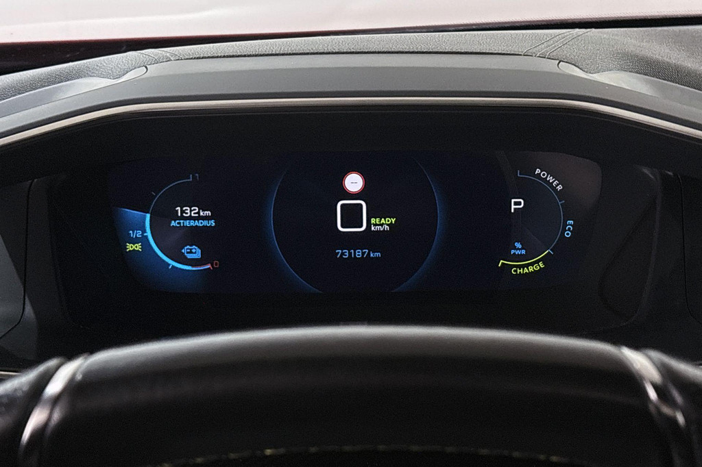 Peugeot e-2008 (L794XX) met abonnement