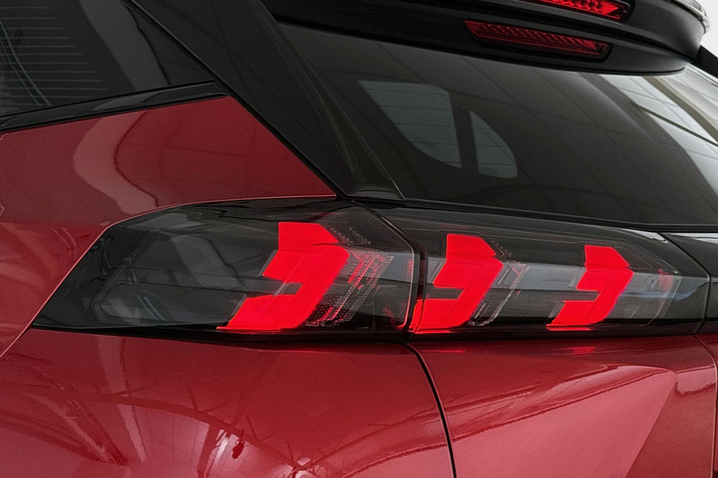 Peugeot e-2008 (L794XX) met abonnement