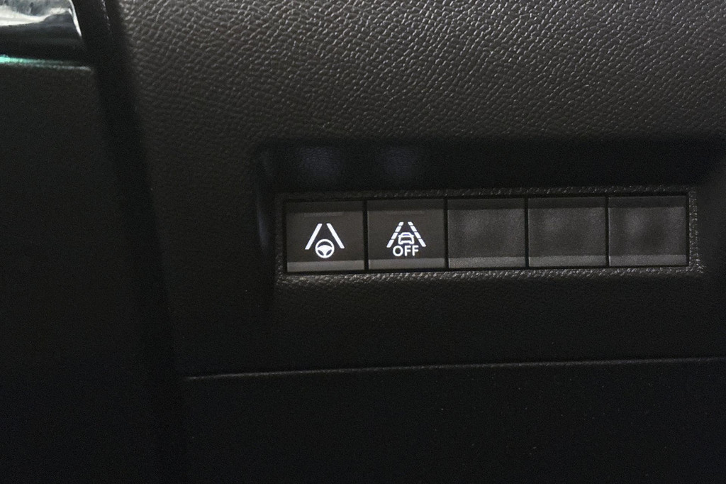 Peugeot e-2008 (L794XX) met abonnement