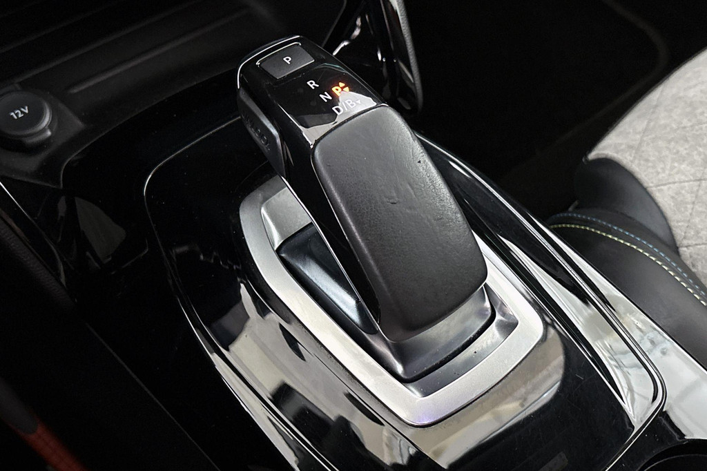 Peugeot e-2008 (L794XX) met abonnement
