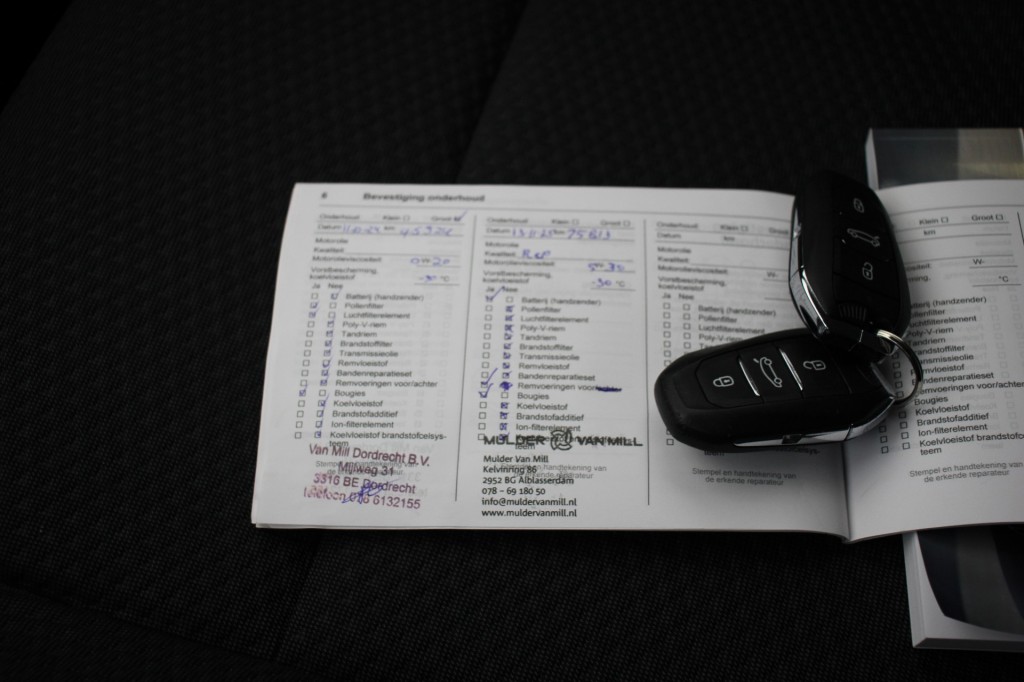 Opel Astra (S905XD) met abonnement