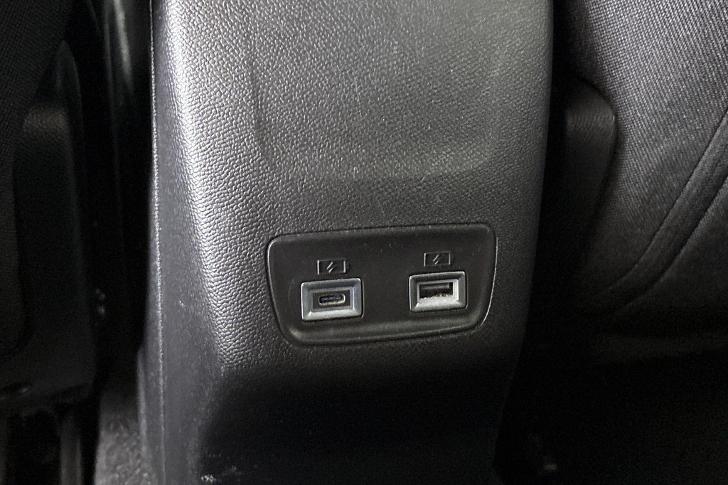 Peugeot 2008 (HHK60H) met abonnement