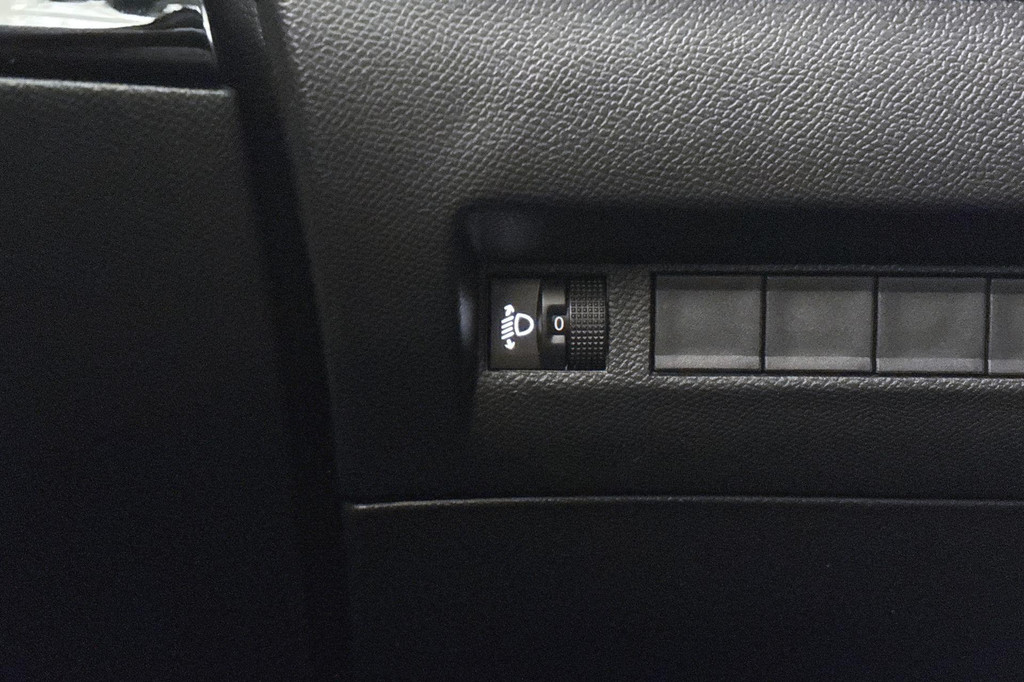 Peugeot 2008 (HHK60H) met abonnement
