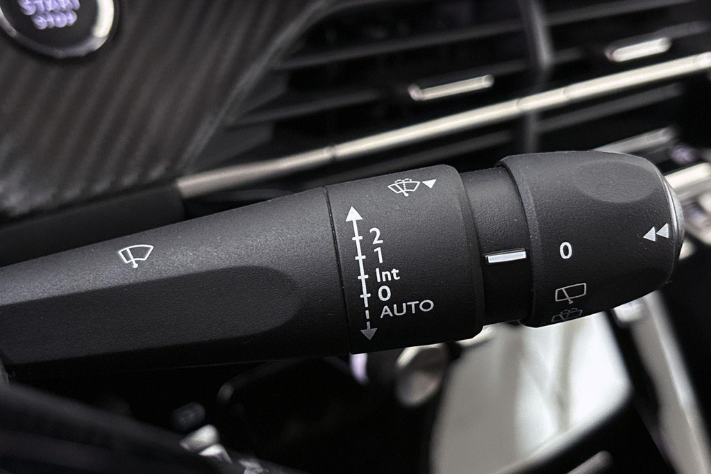 Peugeot 2008 (HHK60H) met abonnement