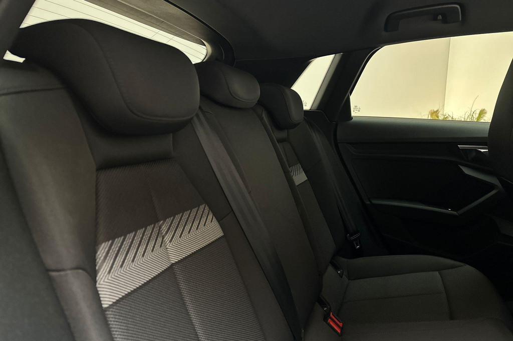 Audi A3 (JKN09B) met abonnement