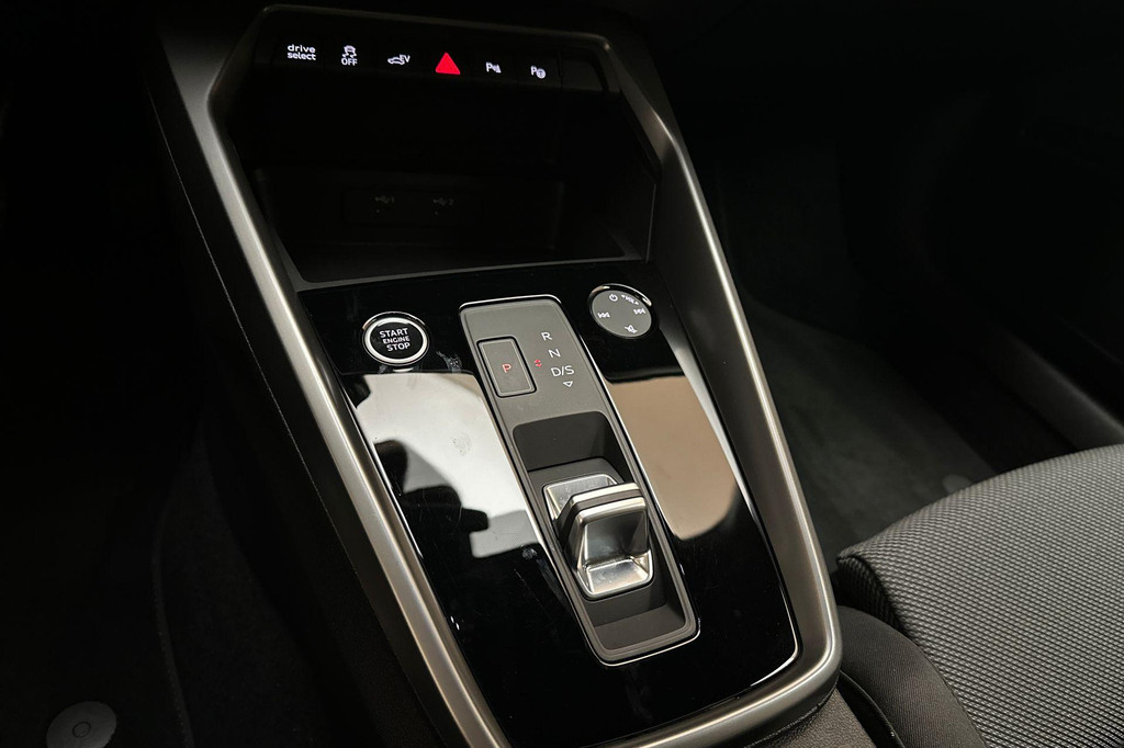 Audi A3 (JKN09B) met abonnement