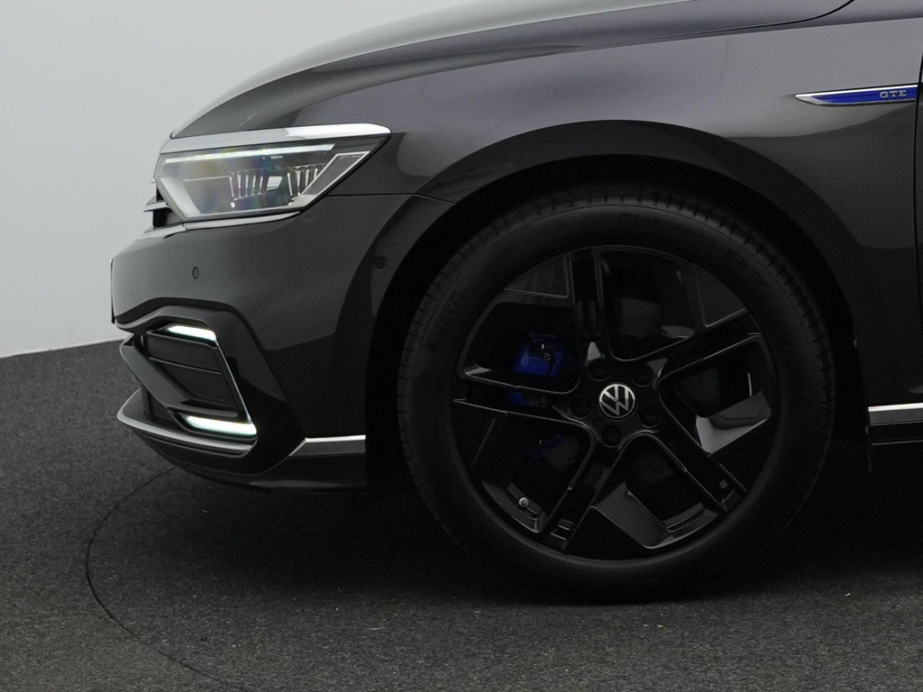 Volkswagen Passat (KZJ81P) met abonnement