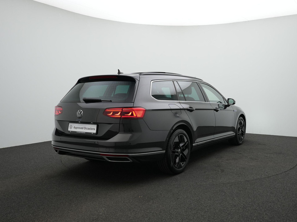 Volkswagen Passat (KZJ81P) met abonnement