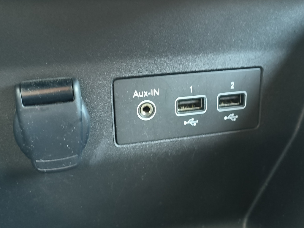 Renault Clio (R329ZL) met abonnement