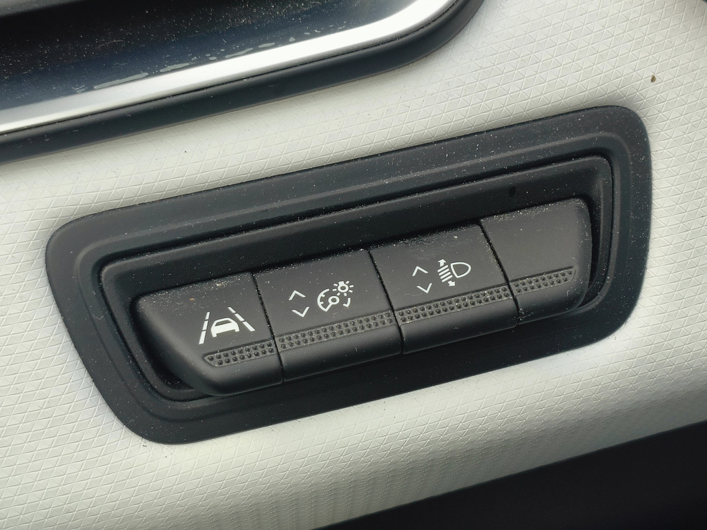 Renault Clio (R329ZL) met abonnement