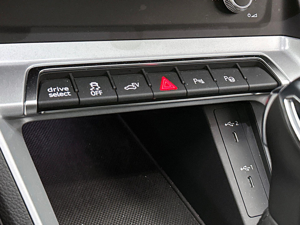 Audi Q3 Sportback (NDB09V) met abonnement