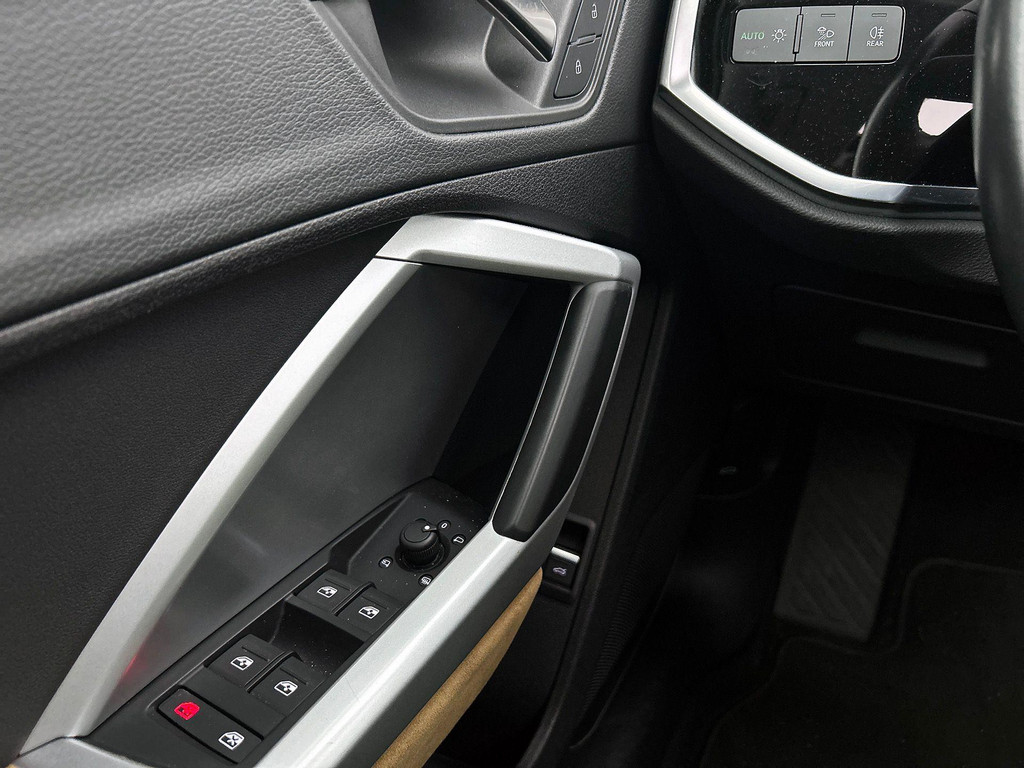 Audi Q3 Sportback (NDB09V) met abonnement