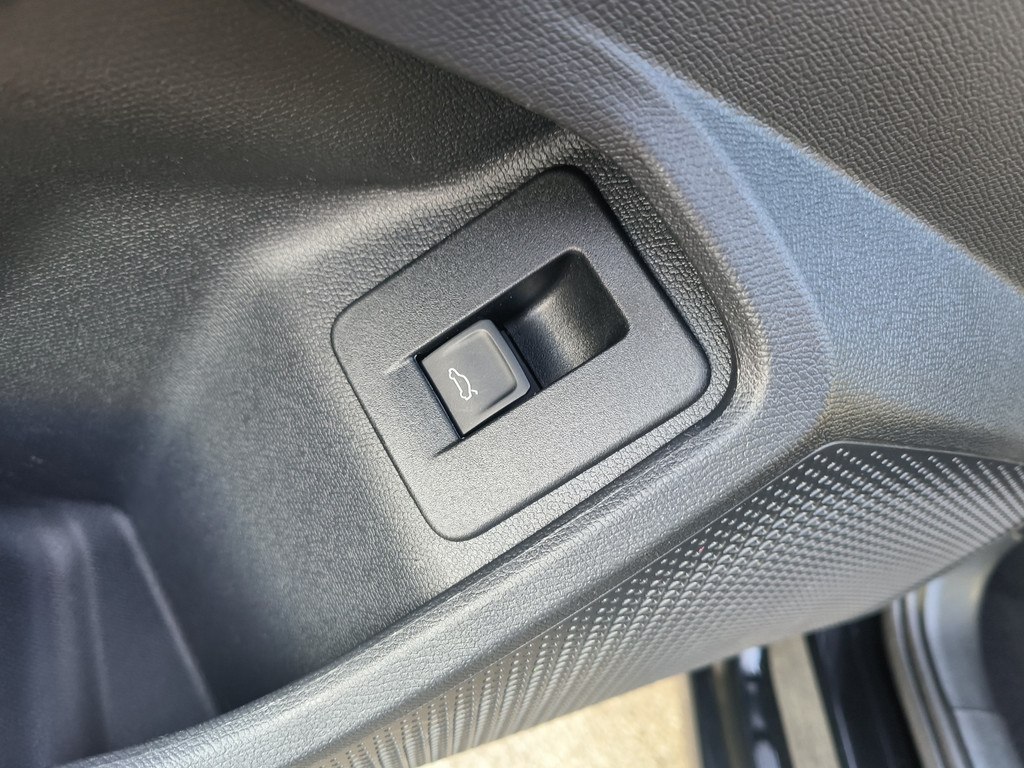 Seat Leon Sportstourer (NBP23H) met abonnement