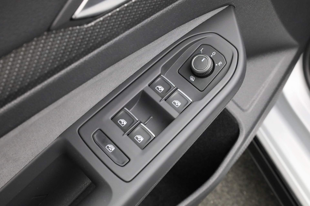 Volkswagen Golf (GPT73H) met abonnement