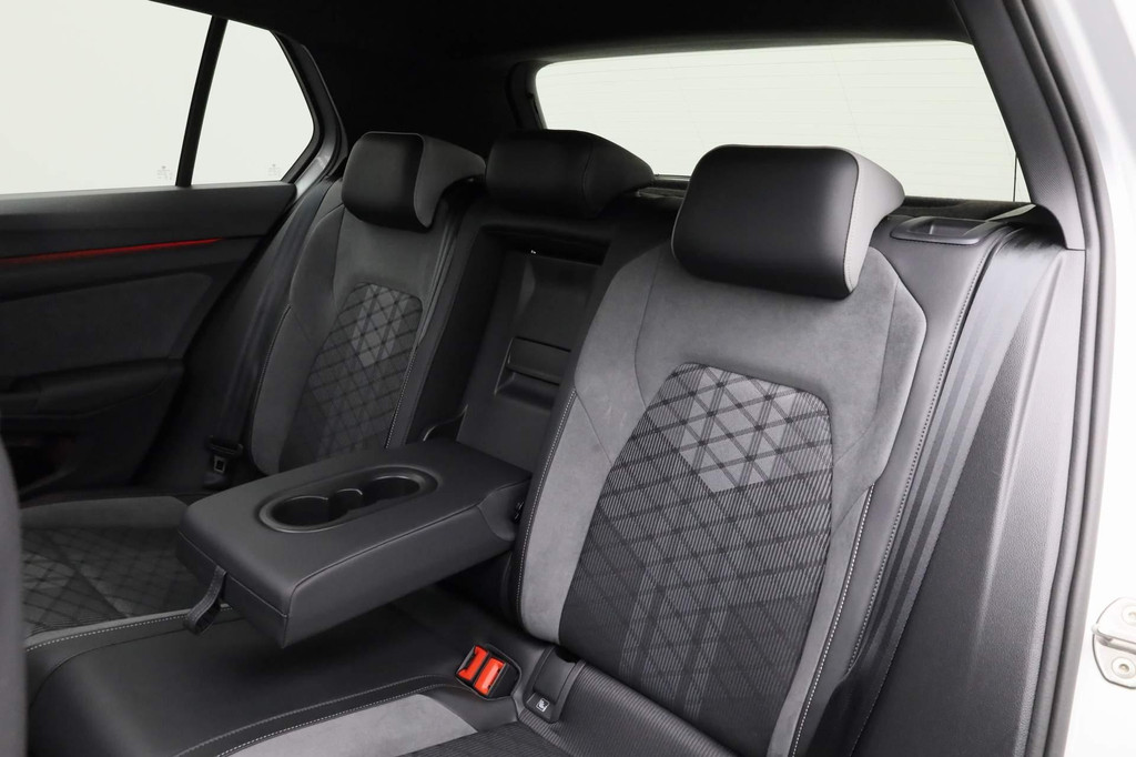 Volkswagen Golf (GPT73H) met abonnement