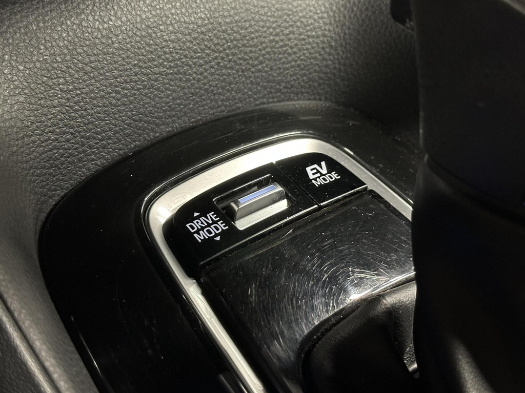 Toyota Corolla Touring Sports (GNZ16D) met abonnement