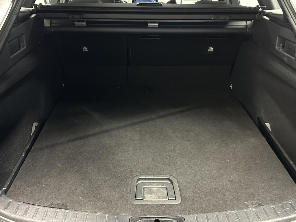 Toyota Corolla Touring Sports (GNZ16D) met abonnement
