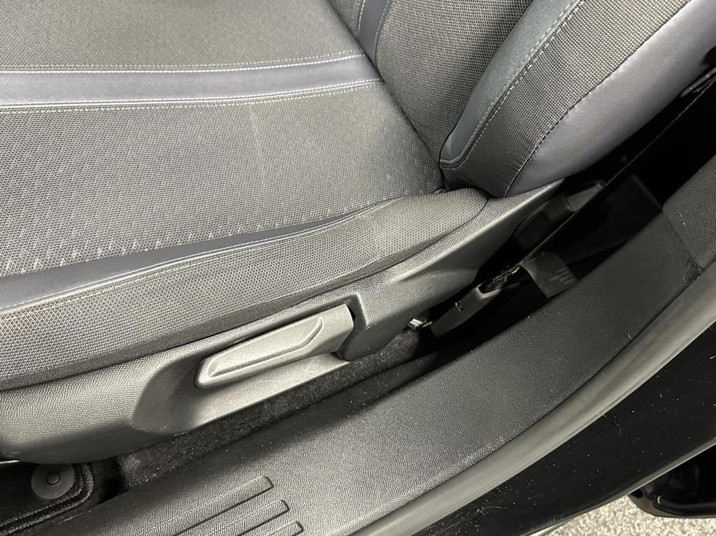 Peugeot 2008 (J632RN) met abonnement