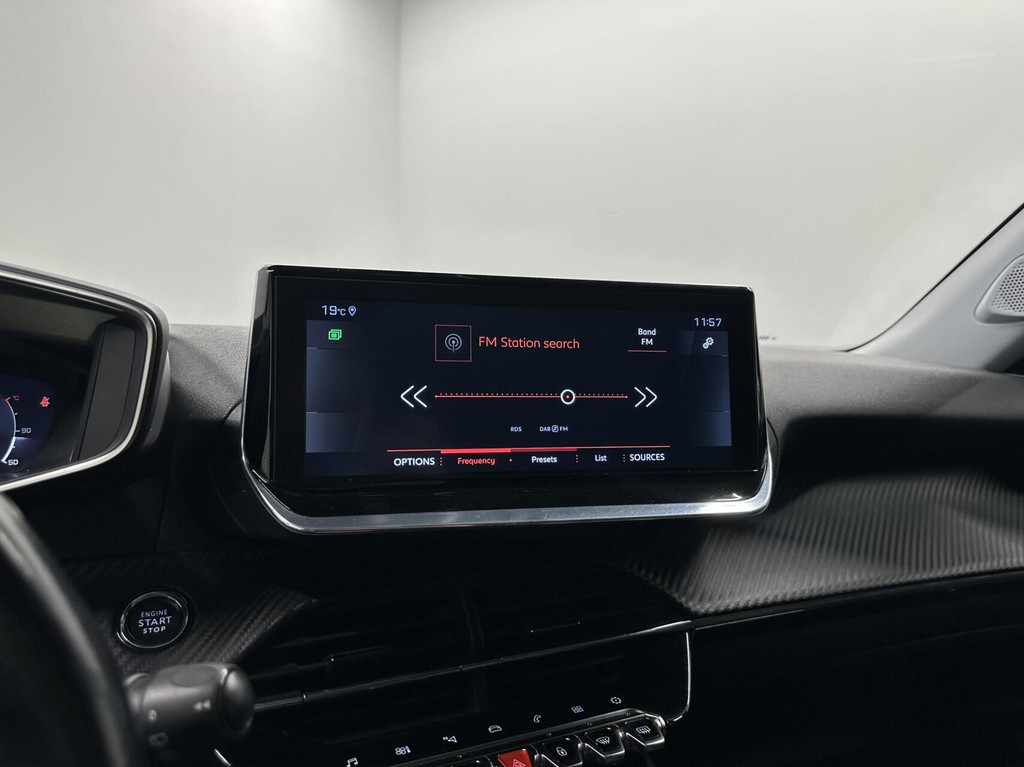 Peugeot 2008 (J632RN) met abonnement