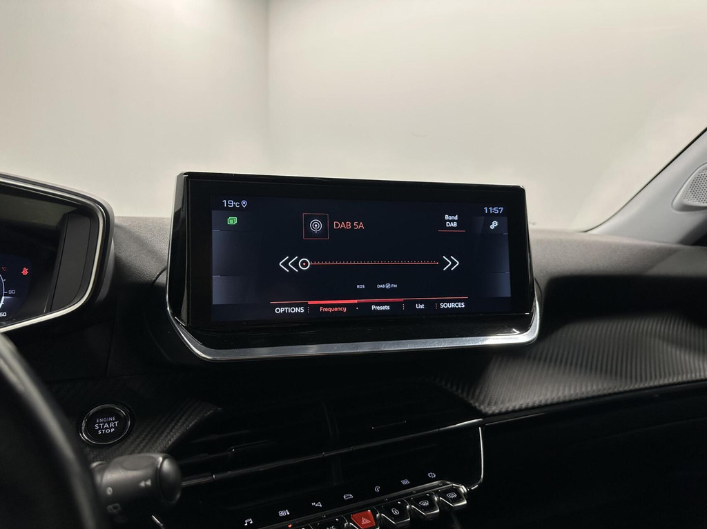 Peugeot 2008 (J632RN) met abonnement