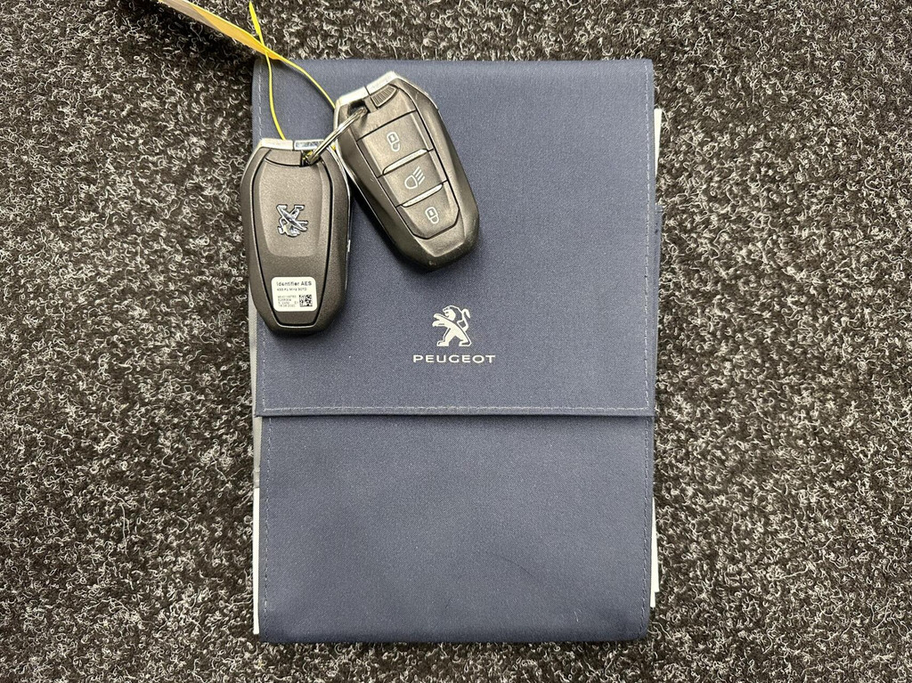 Peugeot 2008 (J632RN) met abonnement