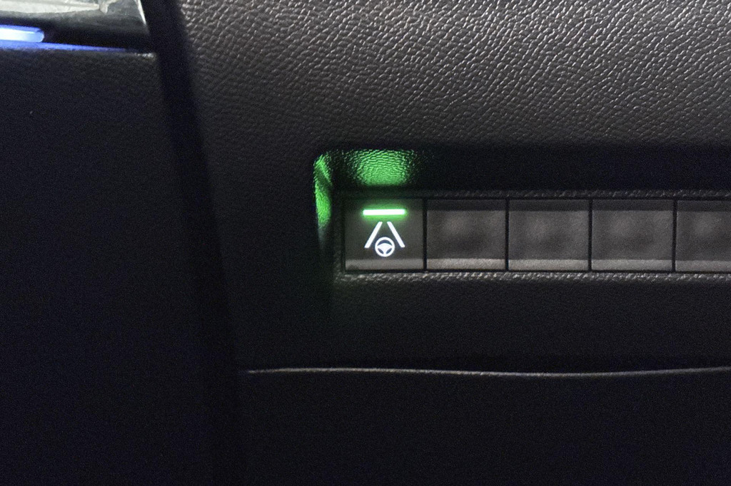 Peugeot 2008 (NBV07H) met abonnement