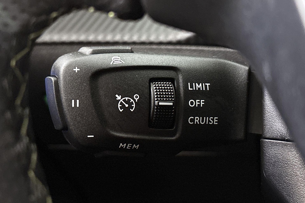 Peugeot 2008 (NBV07H) met abonnement