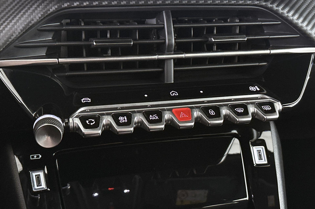 Peugeot 2008 (NBV07H) met abonnement