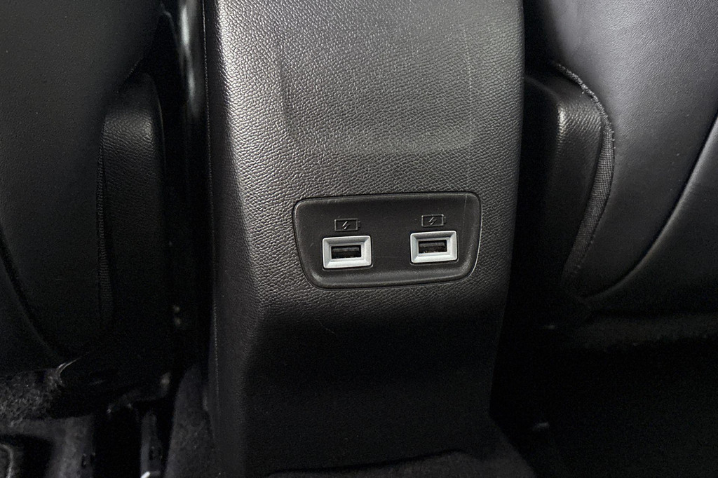 Peugeot e-2008 (L965ZT) met abonnement