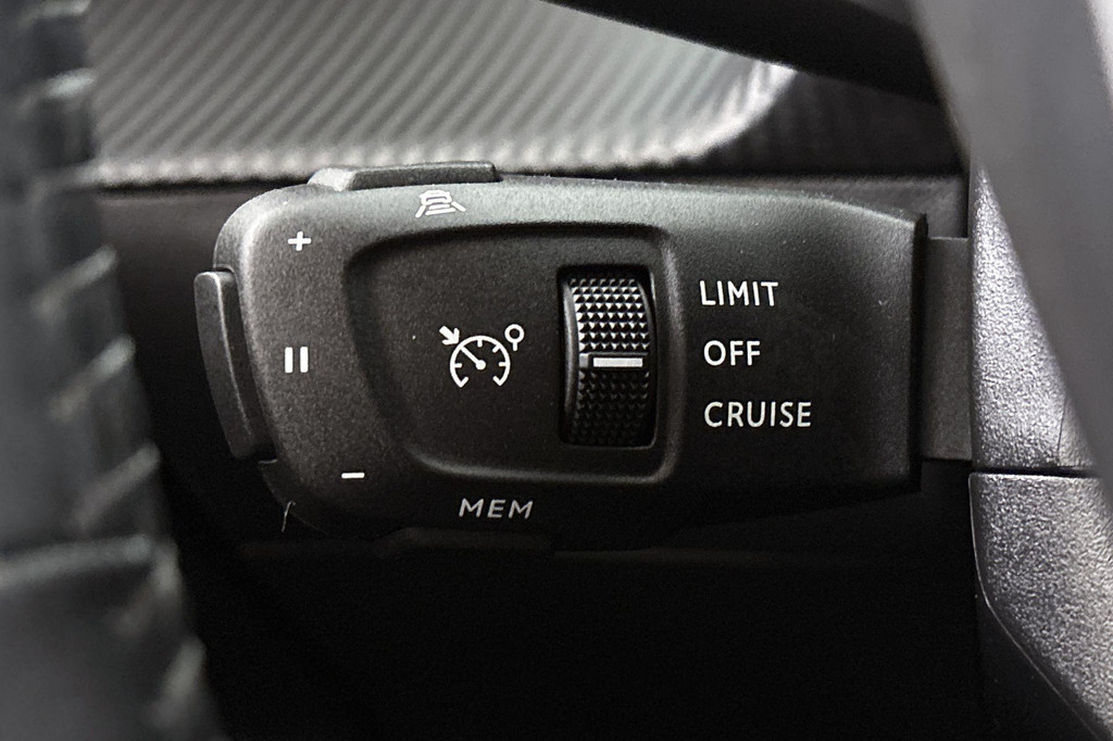 Peugeot e-2008 (L965ZT) met abonnement