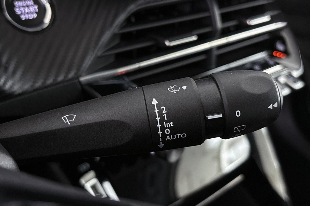 Peugeot e-2008 (L965ZT) met abonnement