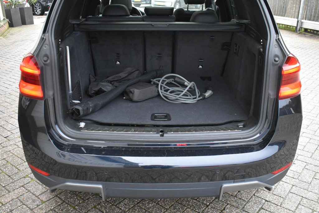 BMW iX3 (N810LS) met abonnement