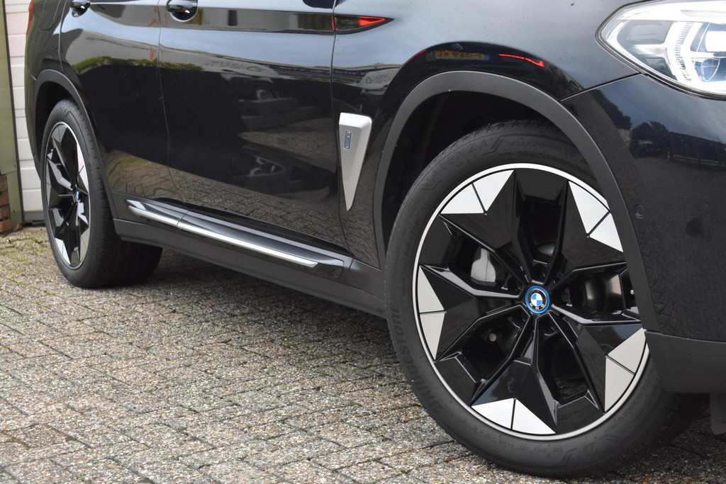 BMW iX3 (N810LS) met abonnement