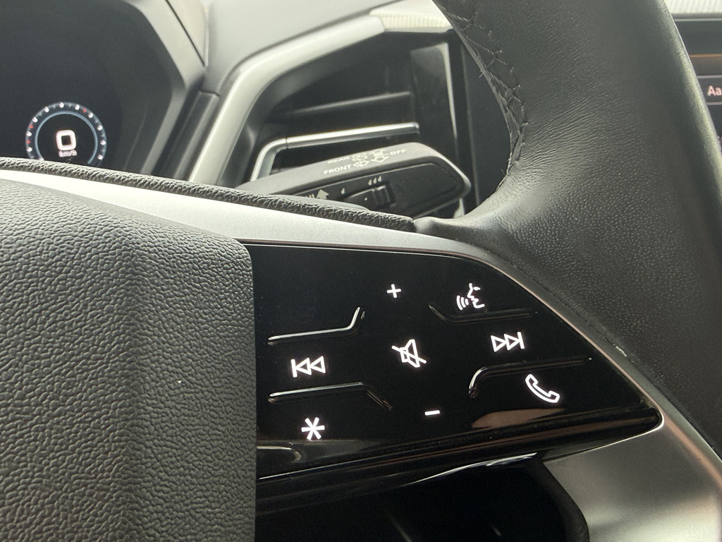 Audi Q4 e-tron (R810JJ) met abonnement
