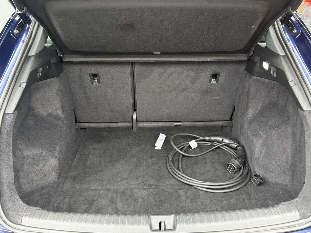 Audi Q4 e-tron (R810JJ) met abonnement