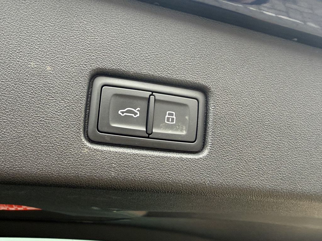 Audi Q4 e-tron (R810JJ) met abonnement
