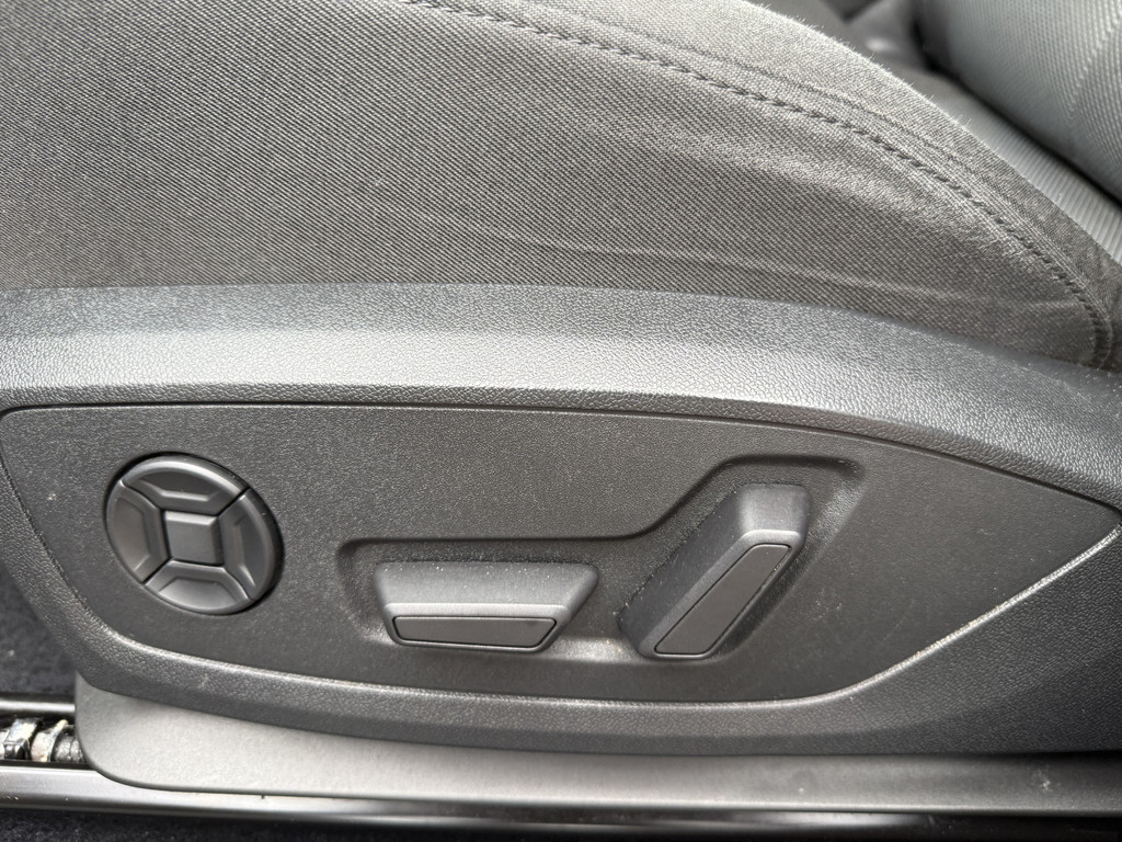 Audi Q4 e-tron (R810JJ) met abonnement