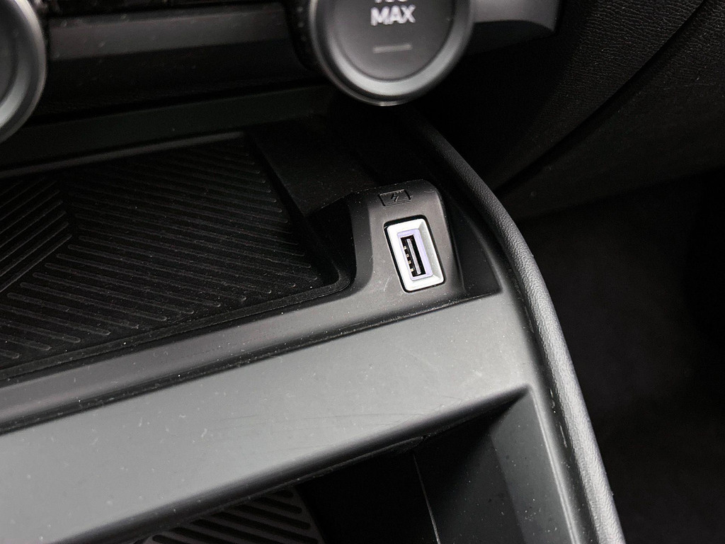 Citroën C4 (NDF50Z) met abonnement