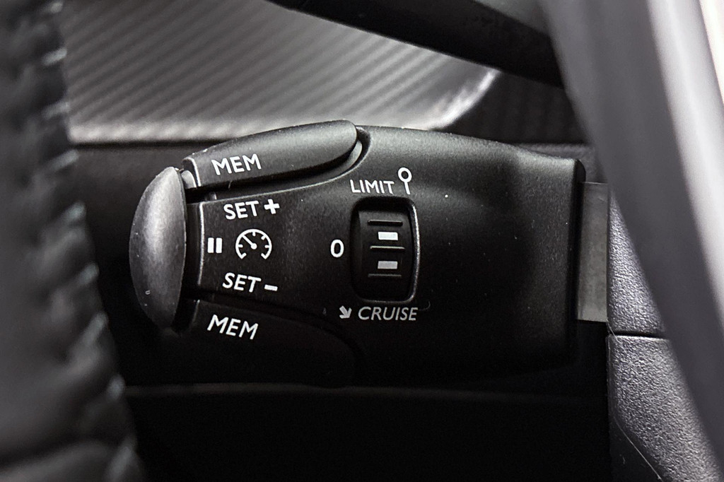 Peugeot 208 (HLG69F) met abonnement