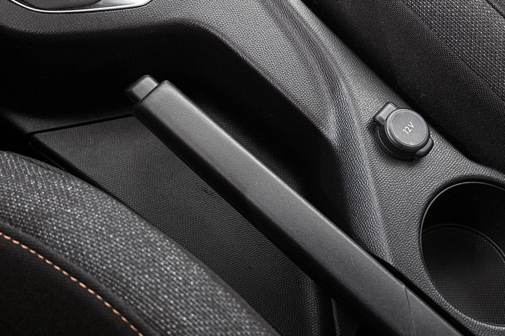 Peugeot 208 (HLG69F) met abonnement