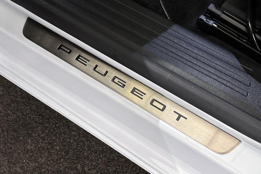 Peugeot 2008 (GVR85S) met abonnement