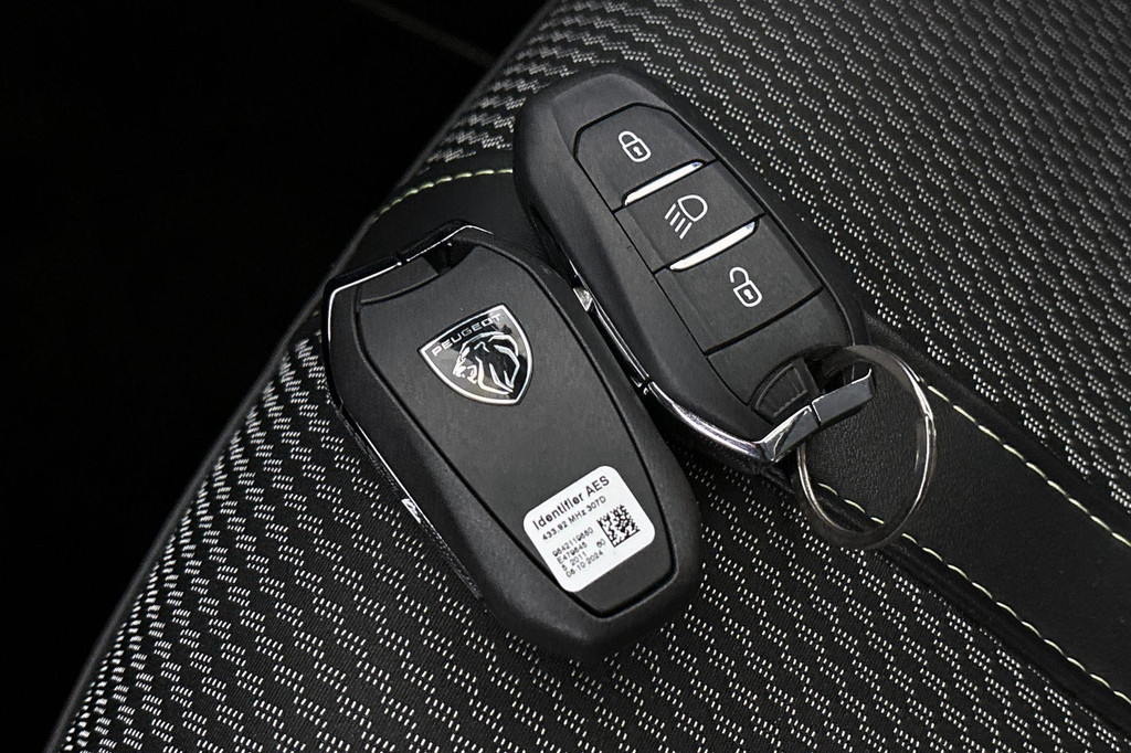 Peugeot 2008 (GVR85S) met abonnement