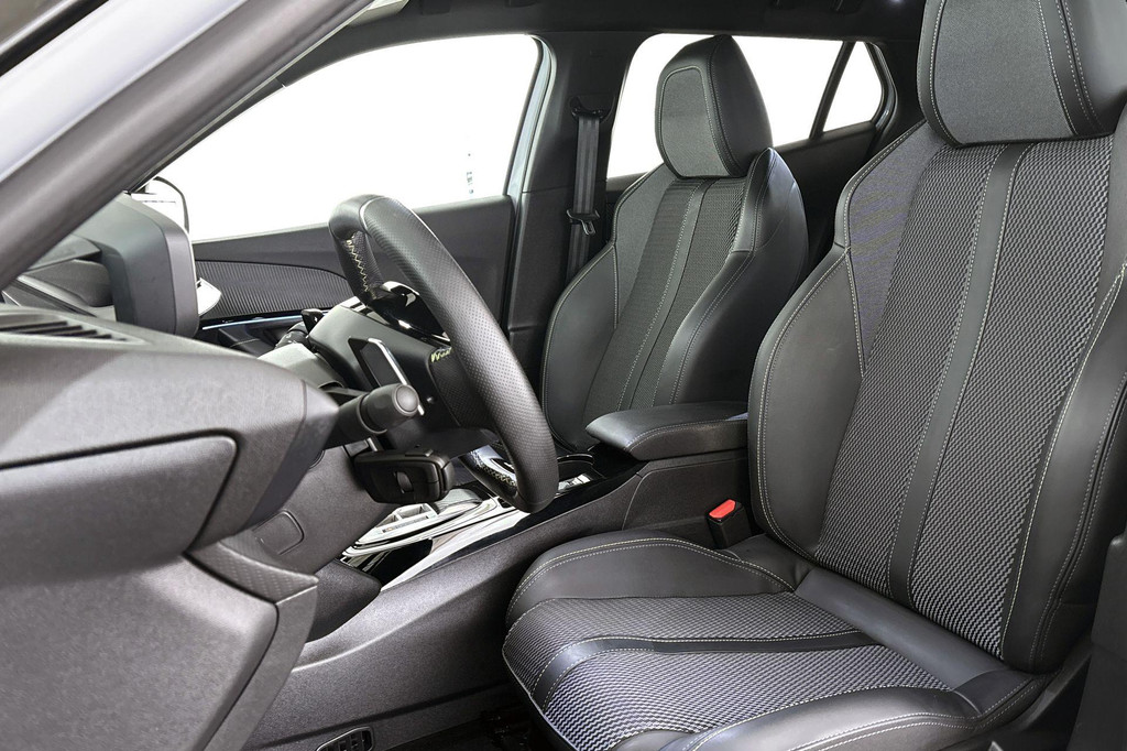 Peugeot 2008 (GVR85S) met abonnement