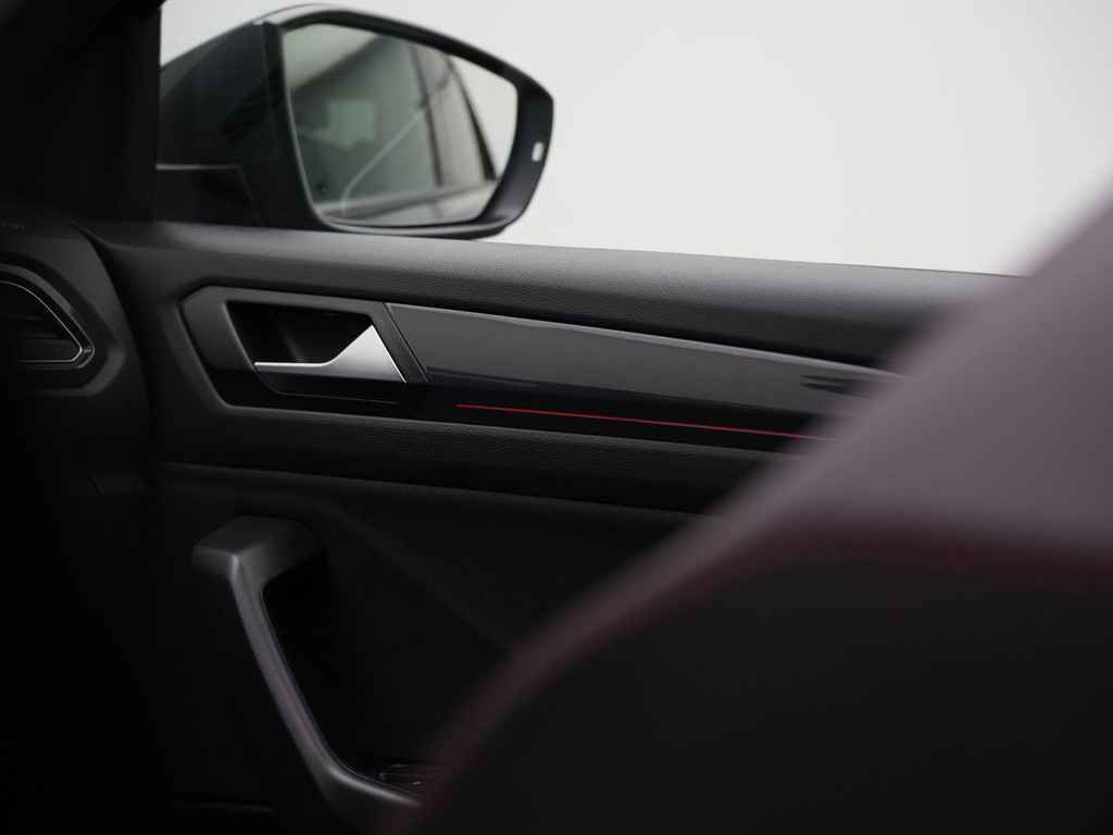 Volkswagen T-Roc (K303ZR) met abonnement