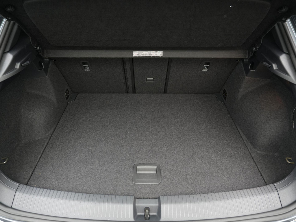 Volkswagen T-Roc (K303ZR) met abonnement