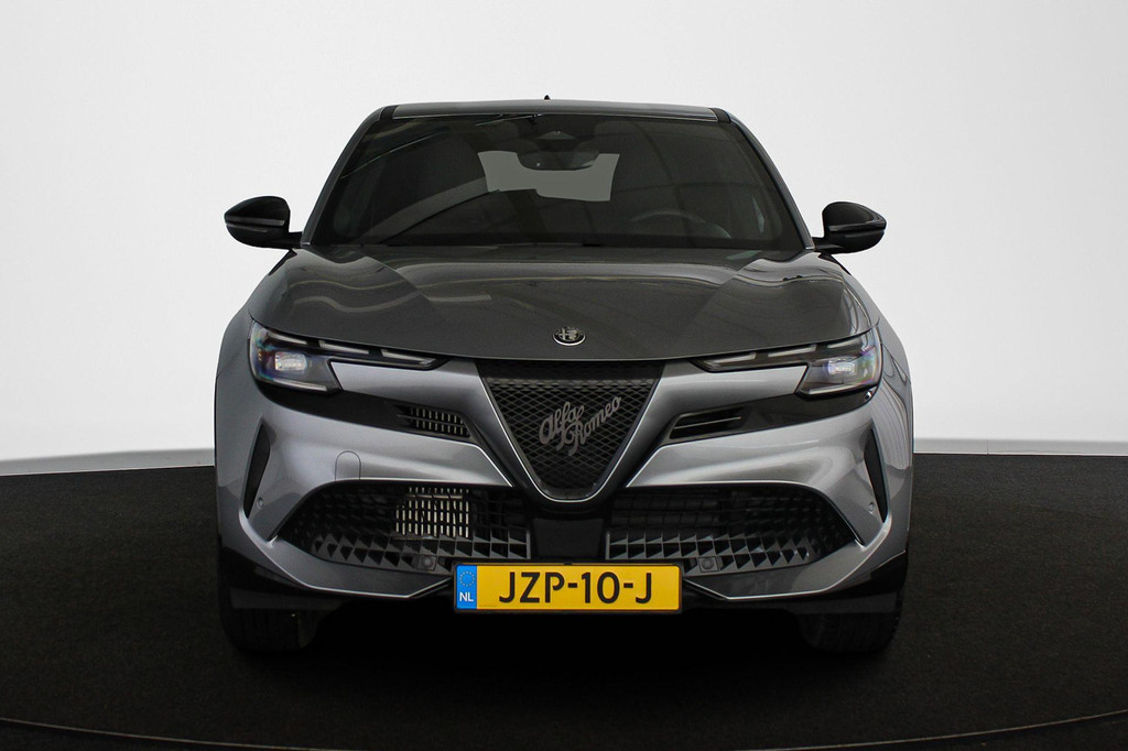 Alfa Romeo Junior (JZP10J) met abonnement